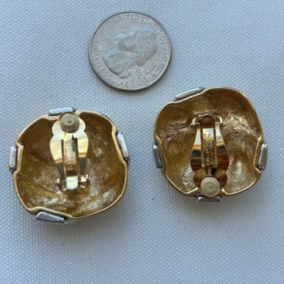 GIVENCHY Paris New York Couture Large Gold “Kiss” Rhinestone Crystal EARRINGS - Picture 9 of 12